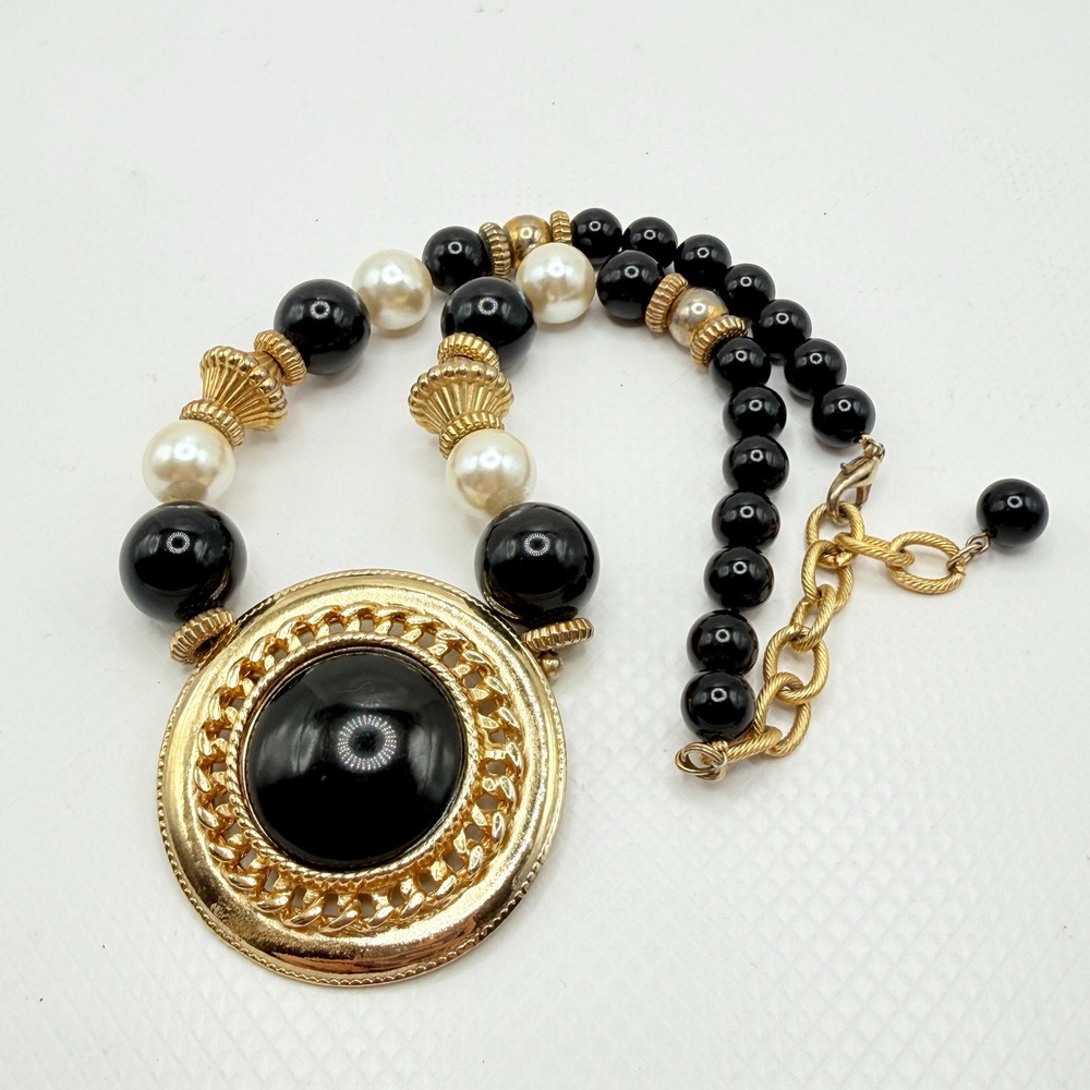 Vintage Faux Pearl and Black Lucite Bead 16" Medallion Pendant Necklace